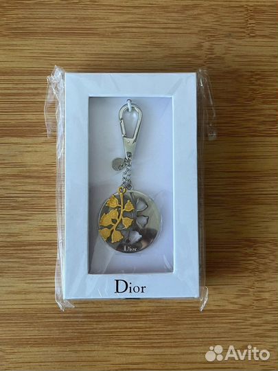 Оригинальный брелок Dior