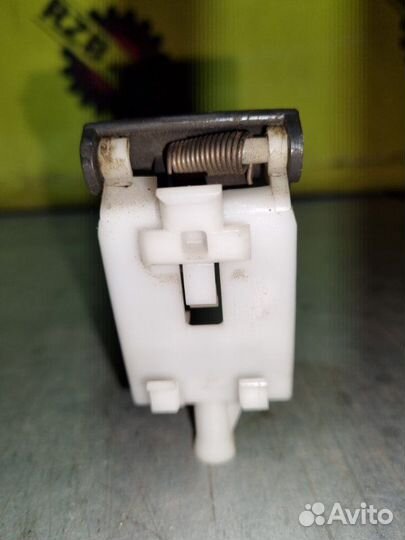 Ручка открывания капота Toyota Corolla Е150 1.6