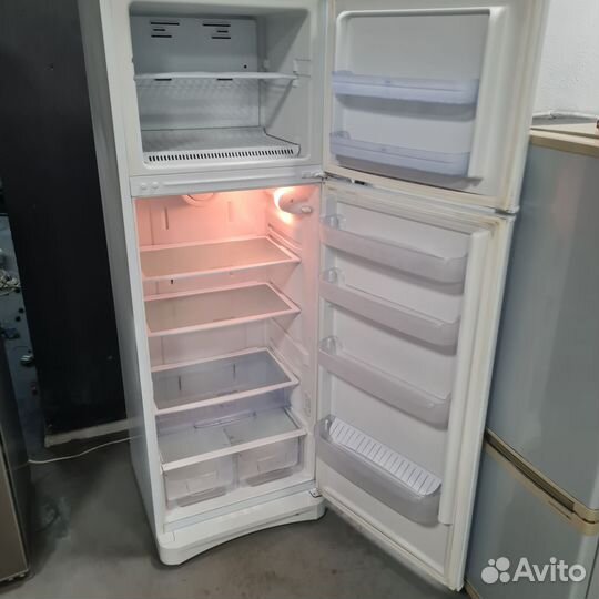 Холодильник indesit no frost С гарантией