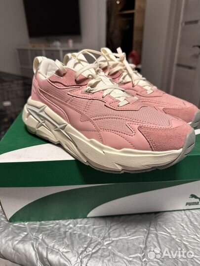 Кроссовки женские 38-39