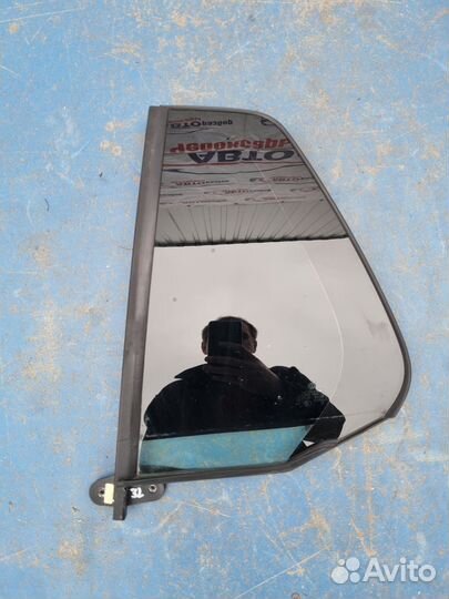 Стекло заднее левое (форточка) Volkswagen Golf 7