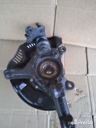 Кулак поворотный правый, Тойота 150