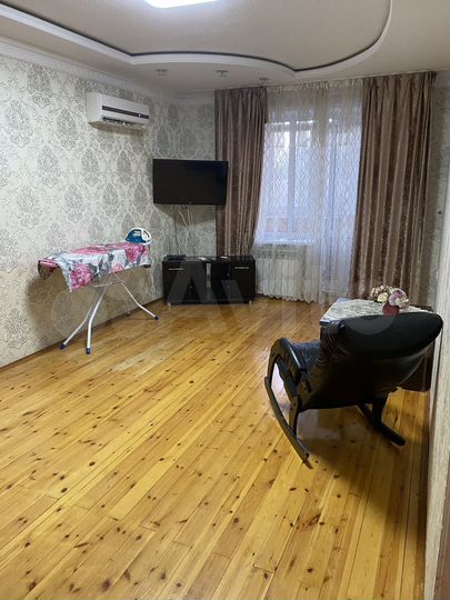 2-к. квартира, 76 м², 1/3 эт.