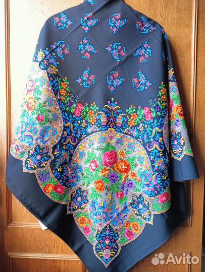 Павловопосадская шаль (платок) Медальоны - 18