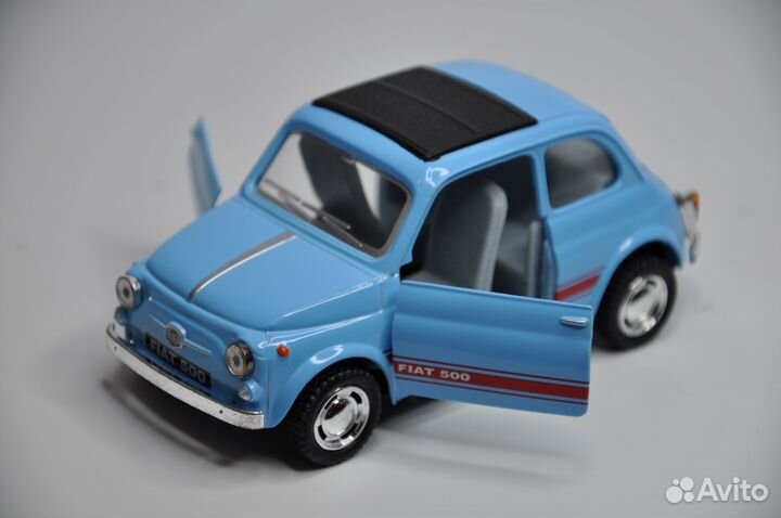 Модель автомобиля Fiat 500 металл