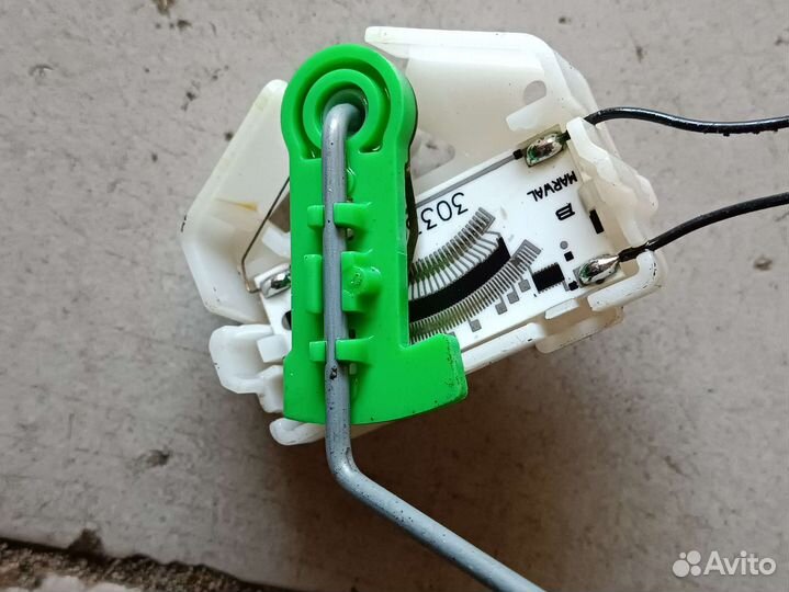 Датчик уровня топлива Peugeot 308