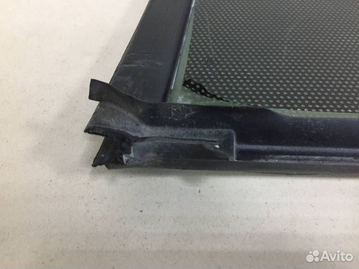 Стекло двери задней правой форточка Skoda Rapid 20