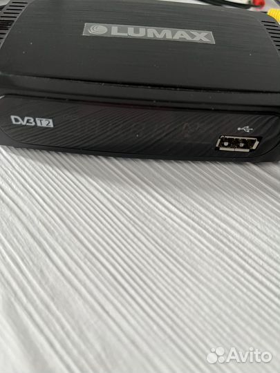 Приставка для цифрового тв Lumax DV2107HD