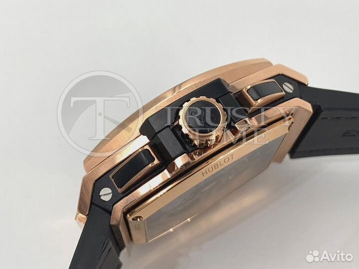 Часы Hublot Spirit of Big Bang 45 King Gold 601.OX.0183.LR.1104