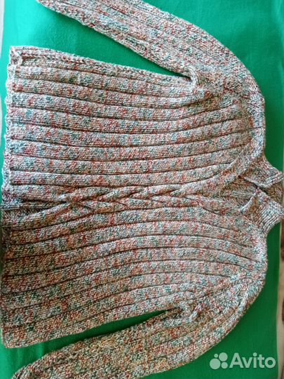 Свитер женский