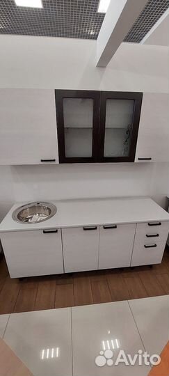 Кухонный гарнитур новый