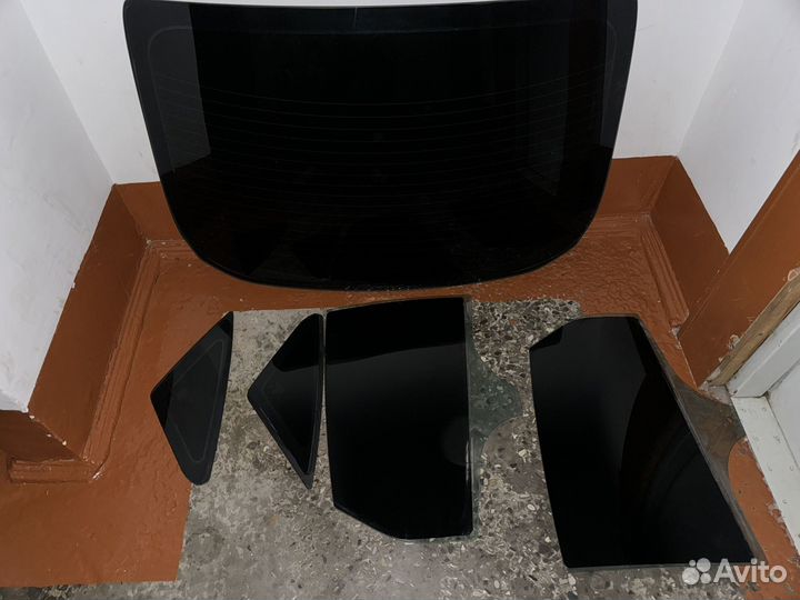 Оригинальные стекла на Ford Focus 3 в пленке