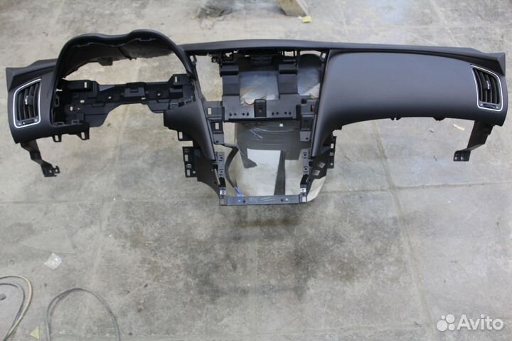 Торпедо, панель, подушка на Infiniti Q50