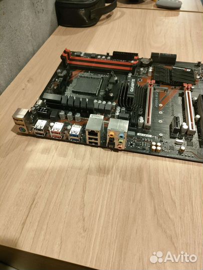 Материнская плата gigabyteGA-990X-Gaming SLI-CF