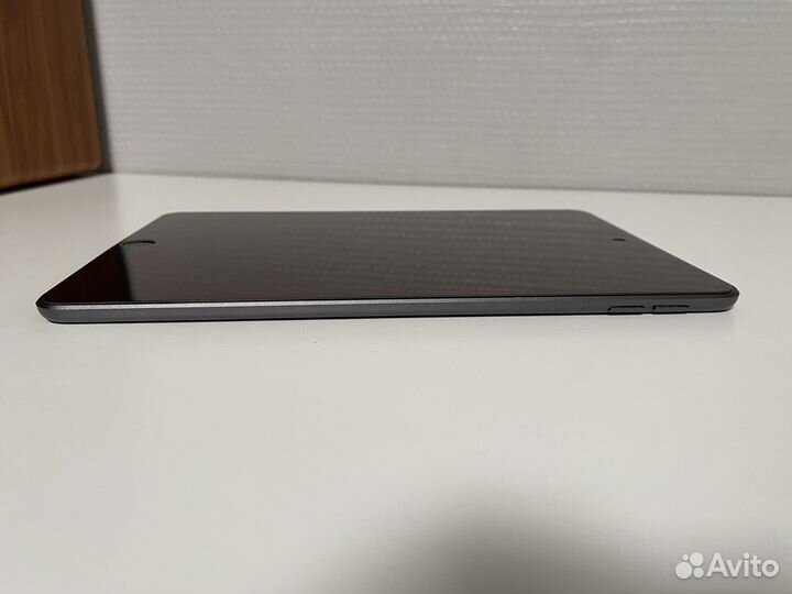 Apple iPad mini (4 поколения)