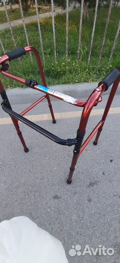 Ходунки для взрослых инвалидов