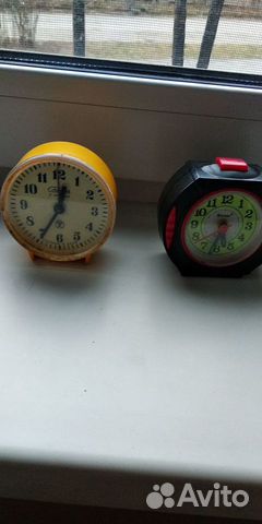 Часы будильник СССР механические