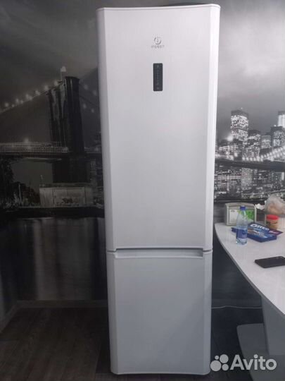 Холодильник бу indesit no frost