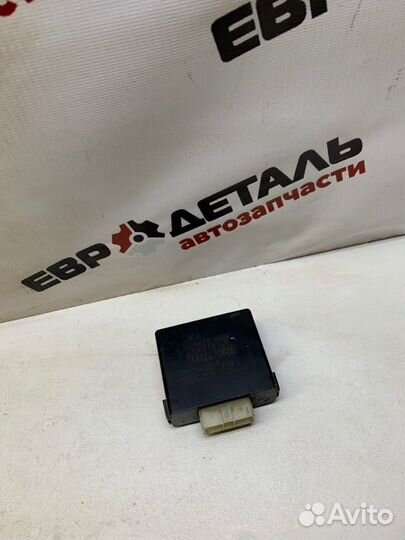 Реле антенны Toyota 4Runner внедорожник 3VZ-E 3.0