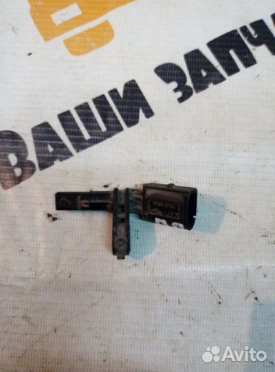 Датчик ABS передний правый Volkswagen Passat B7