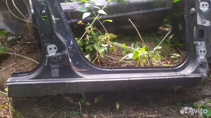 Renault megane 2 порог правый со стойками, боковин