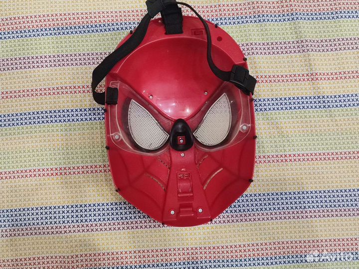 Маска человека-паука