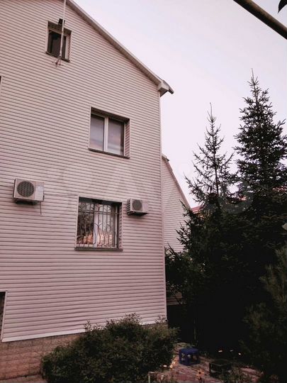 Дом 300 м² на участке 8 сот.