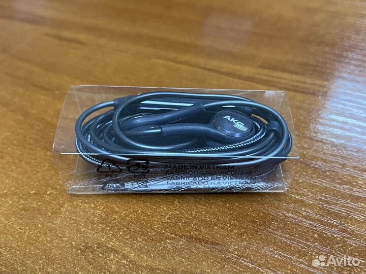 Оригинальные наушники Samsung AKG новые