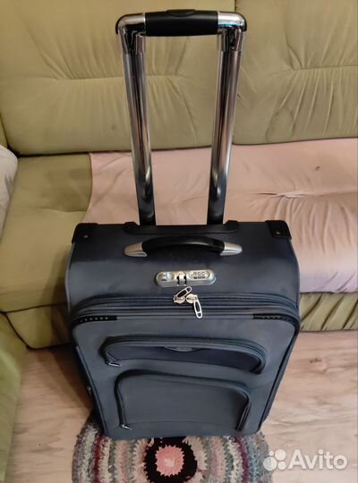 Чемодан на колесах