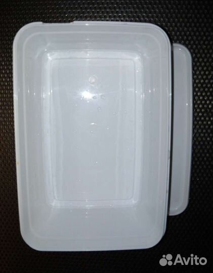 Пластиковый контейнер