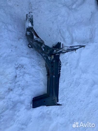 Лонжерон левый Ниссан Нота ноут Nissan Note 09 г