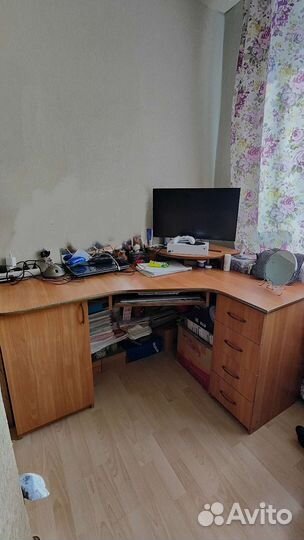 Компьютерный стол