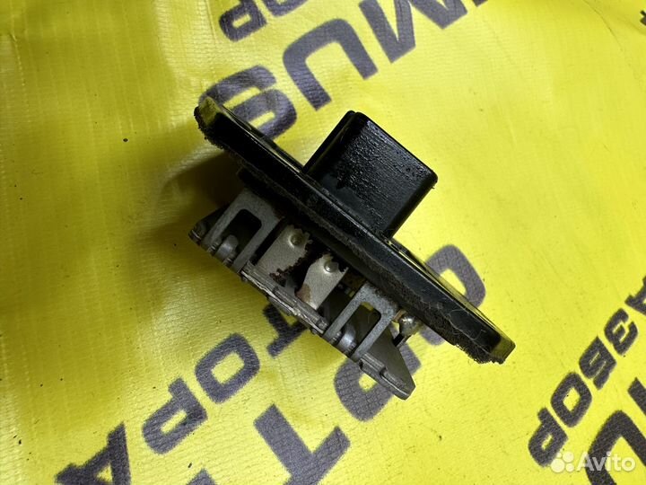 Реостат / Резистор печки Toyota Probox 1