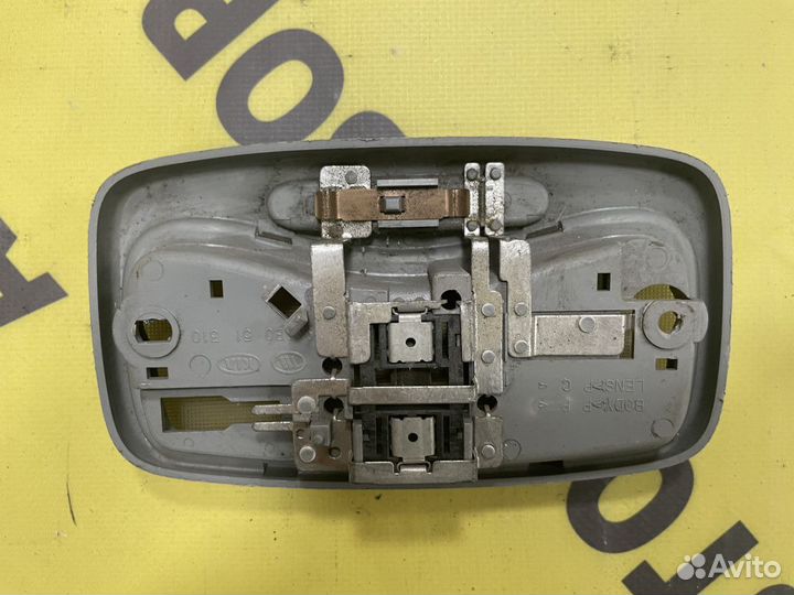 Плафон салонный Kia Spectra