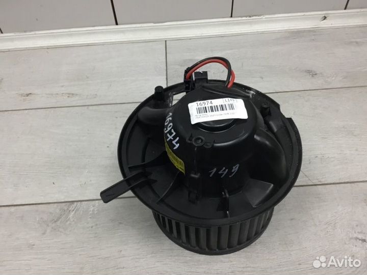 Мотор печки Volkswagen Golf хэтчбек cayb 2010