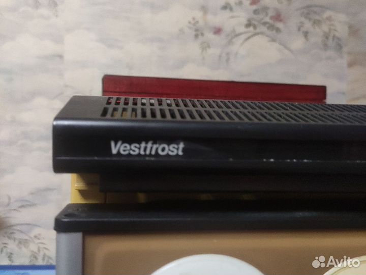 Холодильник б/у.Vestfrost