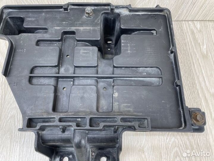 Площадка аккумулятора Hyundai Ix35