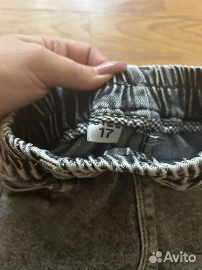 Джинсы на мальчика 98/104р