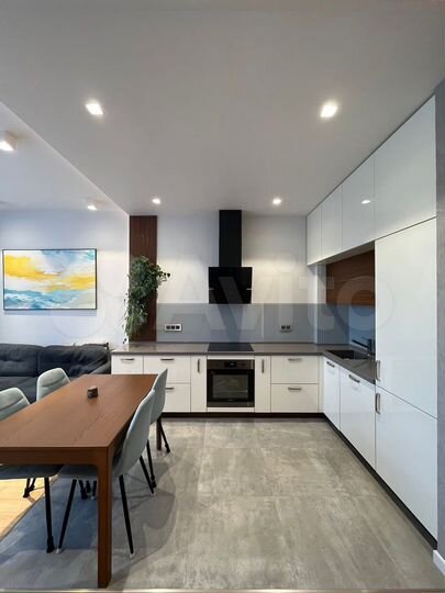 2-к. квартира, 78,4 м², 2/8 эт.