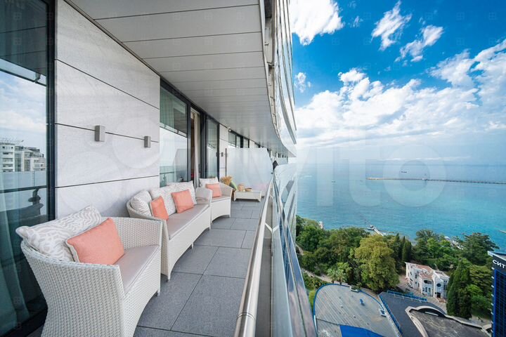 3-к. апартаменты, 130 м², 18/27 эт.