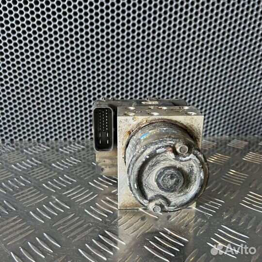 Блок ABS (насос) Hyundai Santa Fe