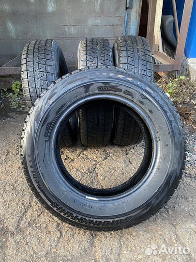 Bridgestone Blizzak Revo GZ 17.5/70 R14