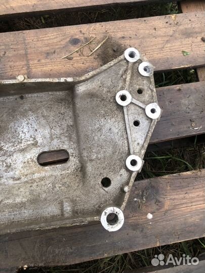 Подрамник передний VAG 1K0 199 369 F