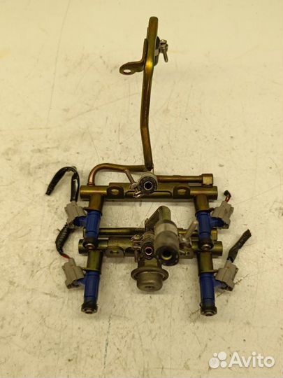 Форсунка топливная Subaru Legacy BL5 EJ204