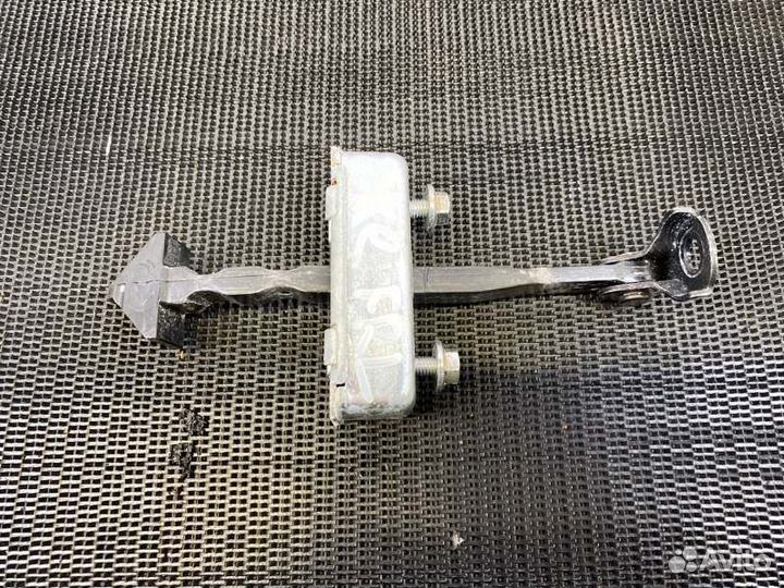 Ограничитель двери передний левый Mazda Cx-5 KE