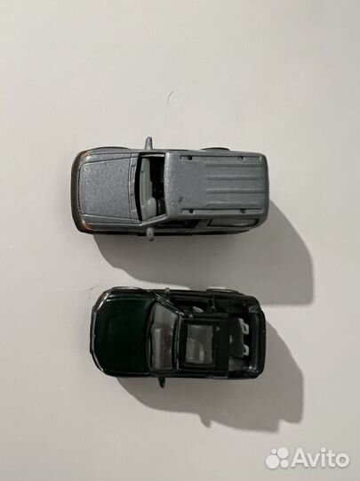 Машинки Toyota Land Cruiser и RAV4