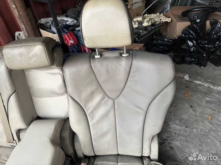 Сиденье заднее Toyota Venza