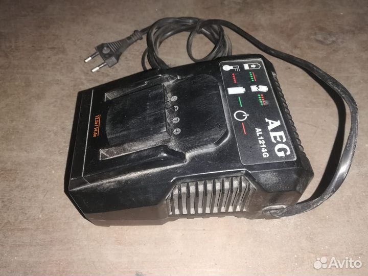 Зарядное устройство AEG