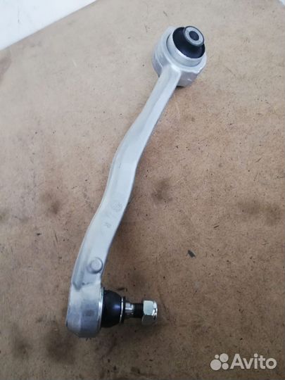 Рычаг передний правый Mercedes W204 A2043306811