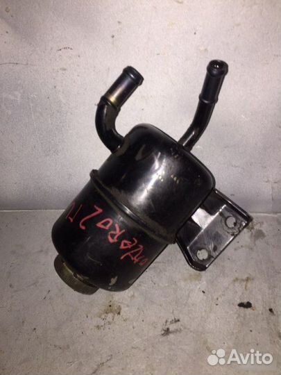 Бачок гур Mitsubishi Montero V20 6G72 3.0 1996